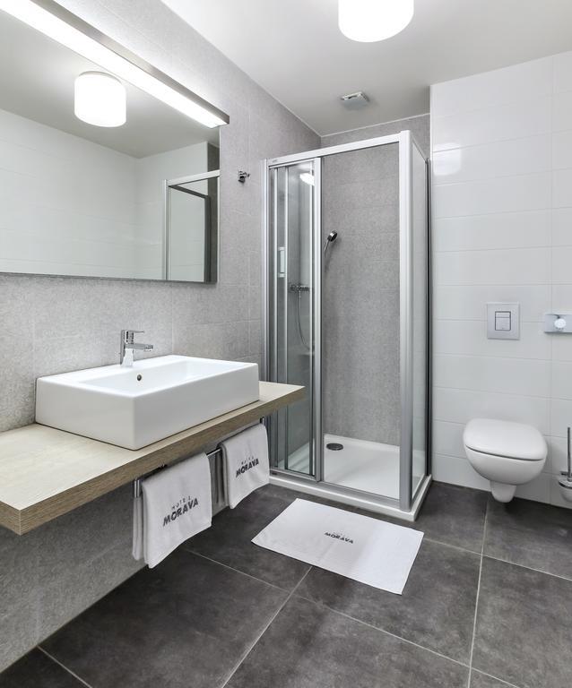 Hotel Morava Otrokovice Room photo